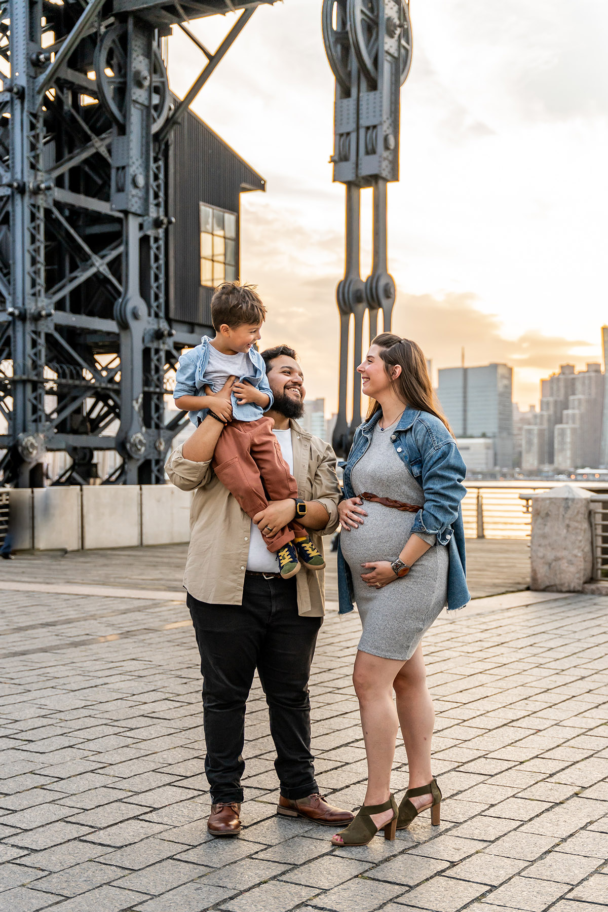 family with pregnant mom in queens